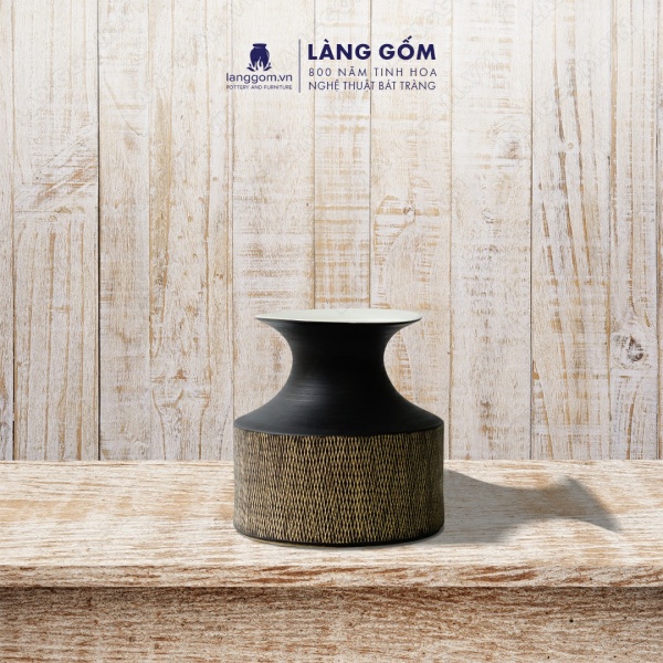 Lọ hoa Men mát gại loe