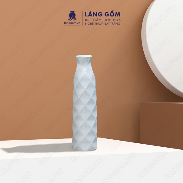 Lọ hoa Men trắng chai lá