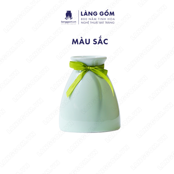 Lọ hoa Men ngọc chân váy