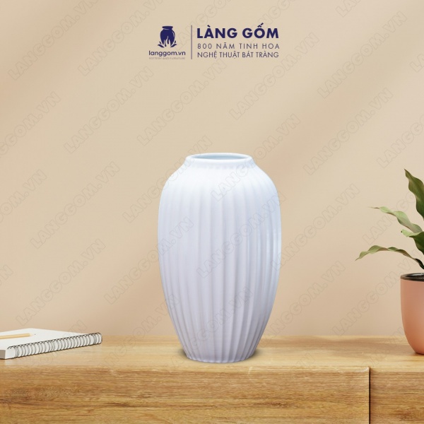 Lọ hoa Men trắng vò dưa